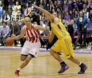 רביב לימונד בעוד תצוגה גדולה. צילום: גיל שאשא