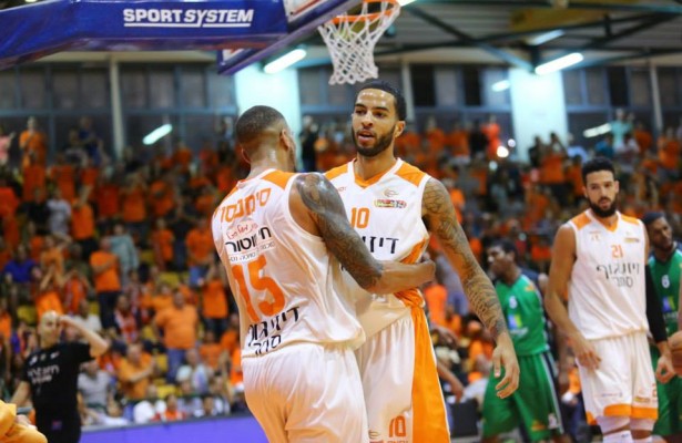 הכוכבים למשחק 4 ברבעי הגמר