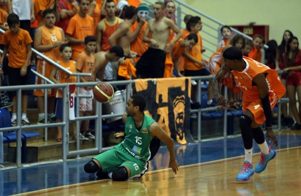 פעם ראשונה, בווינר.